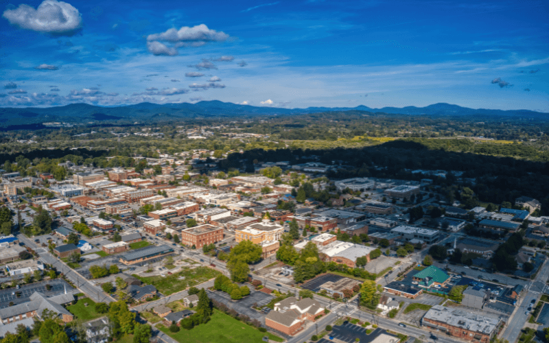 5. Hendersonville, North Carolina